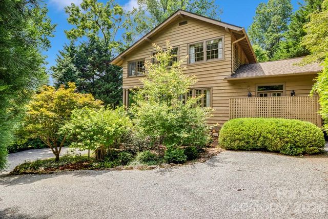 75 Charles Street, Saluda, NC 28773