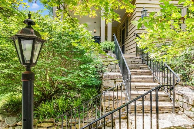 75 Charles Street, Saluda, NC 28773