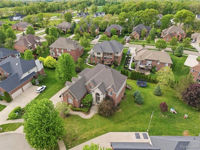 7305 Acadia Court, Washington, MI 48095
