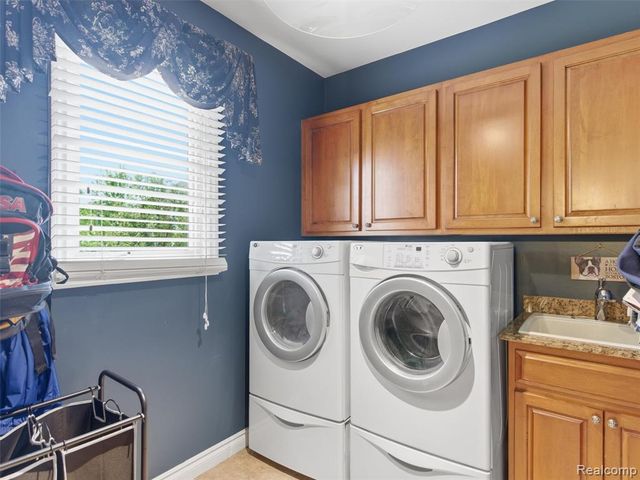 7305 Acadia Court, Washington, MI 48095