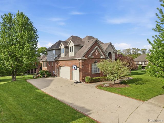 7305 Acadia Court, Washington, MI 48095