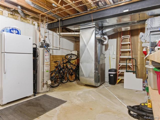 7305 Acadia Court, Washington, MI 48095