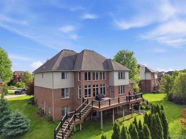 7305 Acadia Court, Washington, MI 48095
