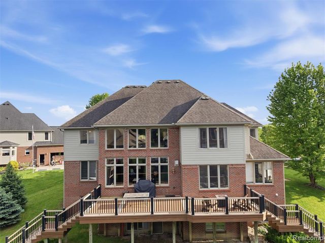 7305 Acadia Court, Washington, MI 48095