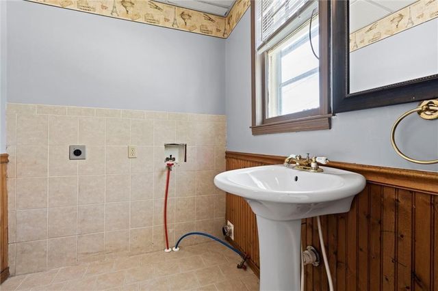 1000 S Broadway Street, Leavenworth, KS 66048