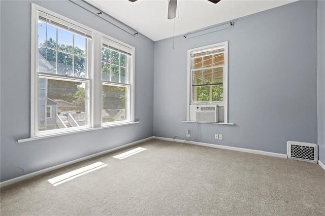 1000 S Broadway Street, Leavenworth, KS 66048