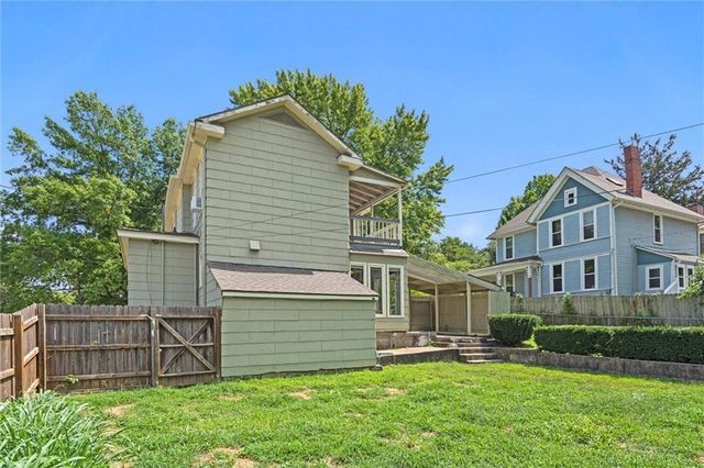 1000 S Broadway Street, Leavenworth, KS 66048