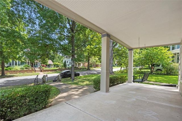 1000 S Broadway Street, Leavenworth, KS 66048