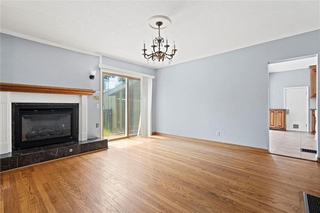 1000 S Broadway Street, Leavenworth, KS 66048