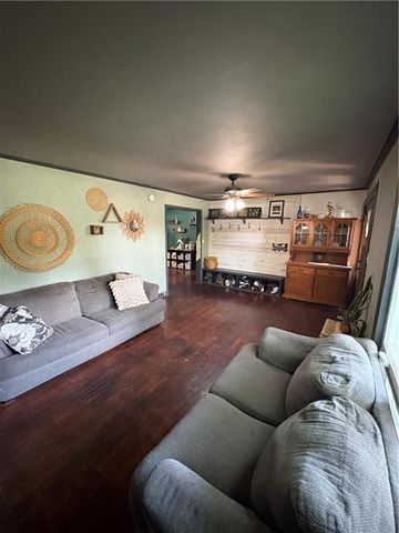 7221 Sycamore Avenue, Kansas City, MO 64133