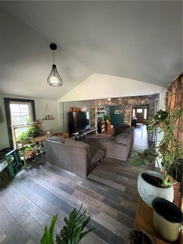 7221 Sycamore Avenue, Kansas City, MO 64133