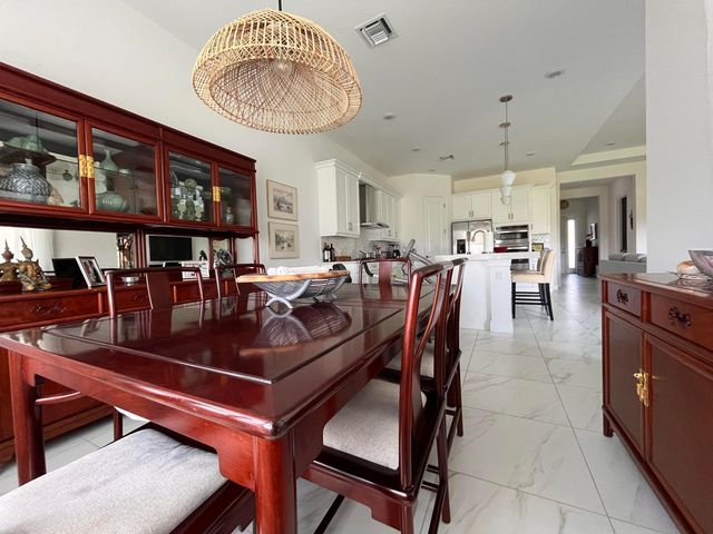 5663 Saint Armands Way, The Acreage, FL 33470