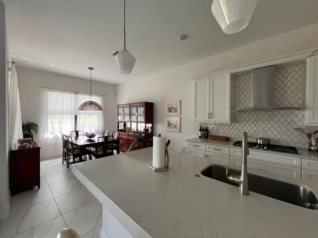 5663 Saint Armands Way, The Acreage, FL 33470