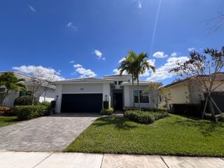 5663 Saint Armands Way, The Acreage, FL 33470