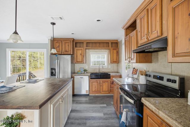 10300 GREGORY Avenue, Hastings, FL 32145