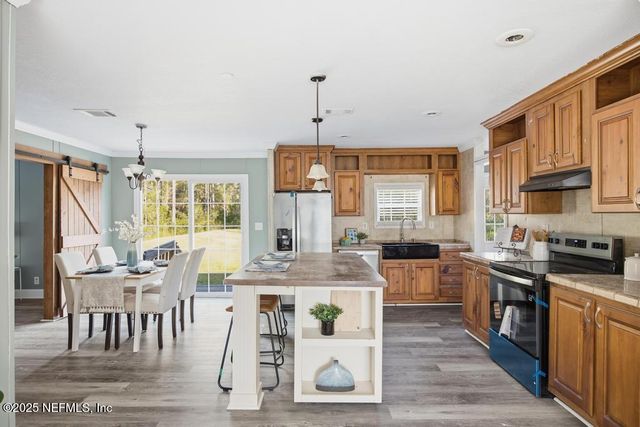 10300 GREGORY Avenue, Hastings, FL 32145