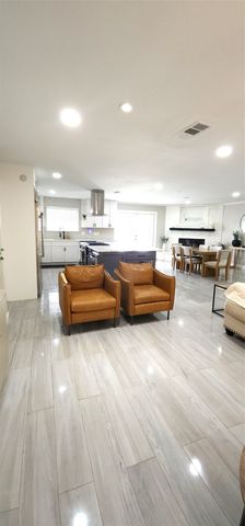 218 W Holland Drive, Irving, TX 75062