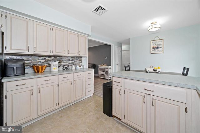 40 E SHADY DR, Newark, DE 19713