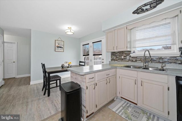 40 E SHADY DR, Newark, DE 19713