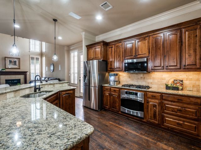 2901 White Dove Drive, Plano, TX 75093