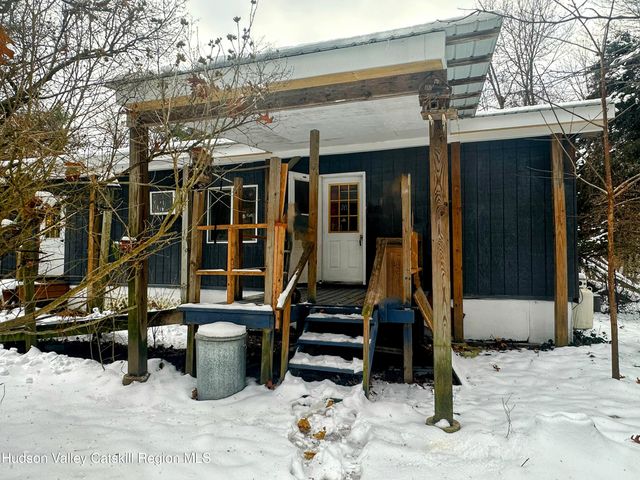 16 Field Road, Livingston, NY 12541