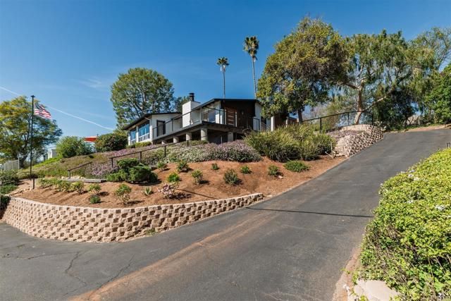 2738 Anaheim St, Escondido, CA 92025