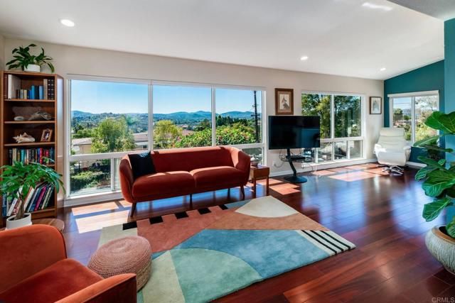 2738 Anaheim St, Escondido, CA 92025