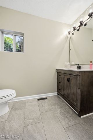 2213 10th Street, Cuyahoga Falls, OH 44221