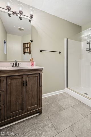 2213 10th Street, Cuyahoga Falls, OH 44221