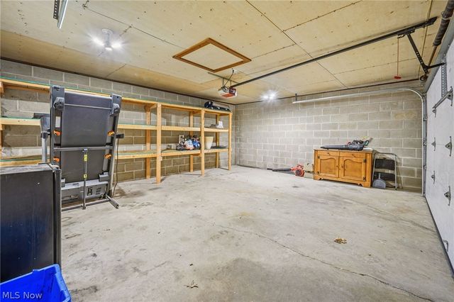 2213 10th Street, Cuyahoga Falls, OH 44221