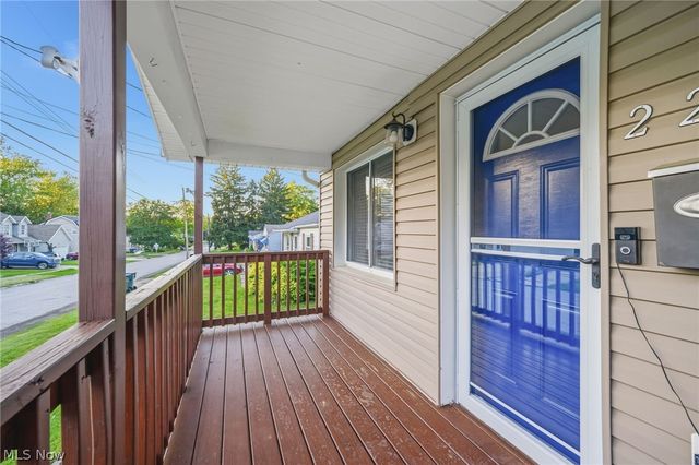 2213 10th Street, Cuyahoga Falls, OH 44221