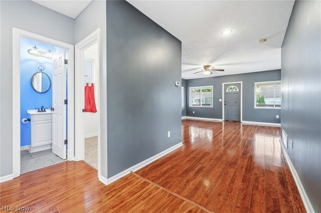 2213 10th Street, Cuyahoga Falls, OH 44221