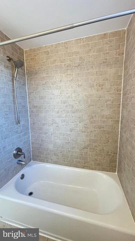 5358 DELMAR DR, Clifton Heights, PA 19018