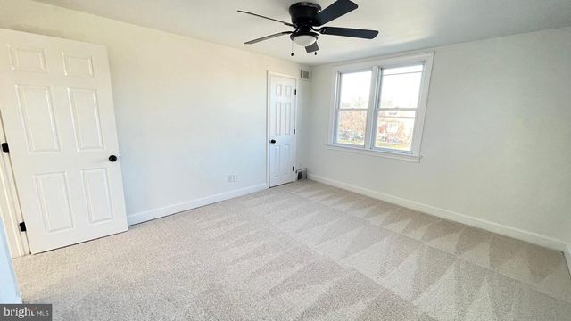 5358 DELMAR DR, Clifton Heights, PA 19018