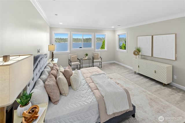13130 Holmes Point Drive NE, Kirkland, WA 98034