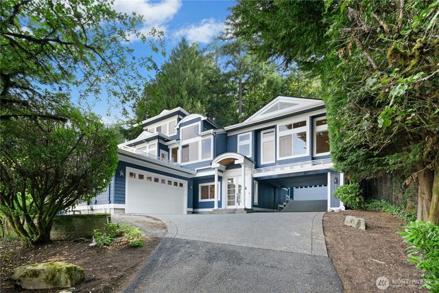 13130 Holmes Point Drive NE, Kirkland, WA 98034