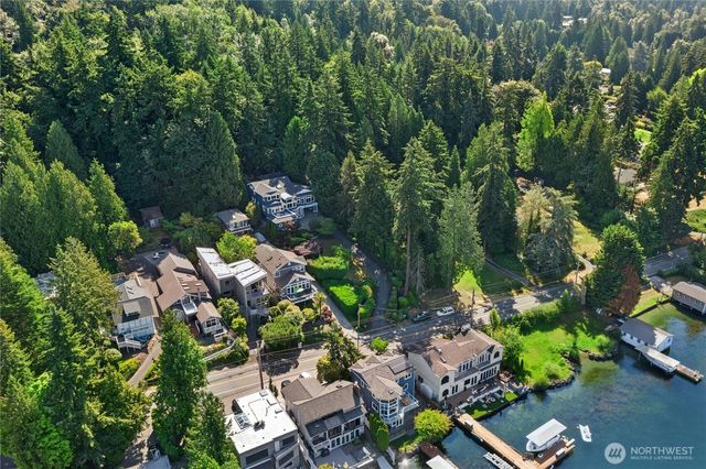 13130 Holmes Point Drive NE, Kirkland, WA 98034