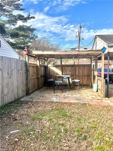 3513 S Plaza TRL, Virginia Beach, VA 23452