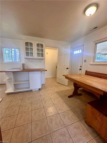 3513 S Plaza TRL, Virginia Beach, VA 23452