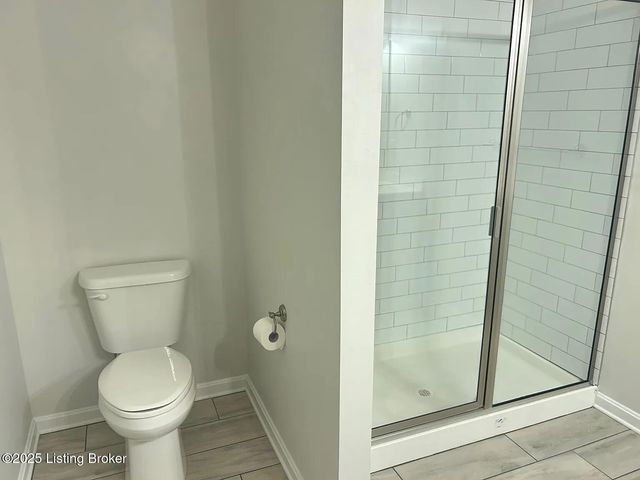 3022 Taylor Cove Dr, Louisville, KY 40220