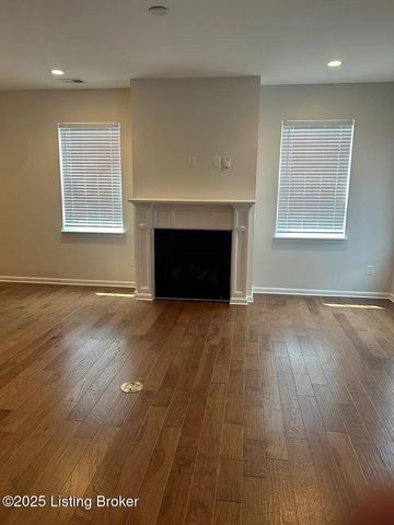 3022 Taylor Cove Dr, Louisville, KY 40220