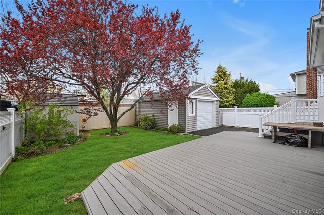 77 Landau Avenue, Elmont, NY 11003