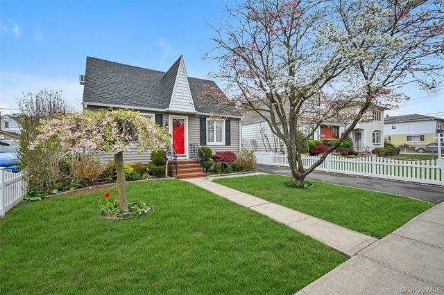 77 Landau Avenue, Elmont, NY 11003