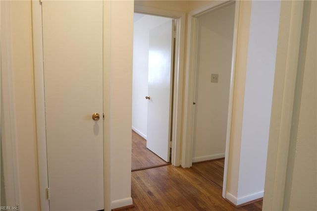 57 Peters LN, Newport News, VA 23606