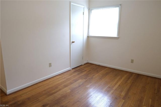 57 Peters LN, Newport News, VA 23606
