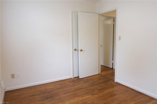 57 Peters LN, Newport News, VA 23606