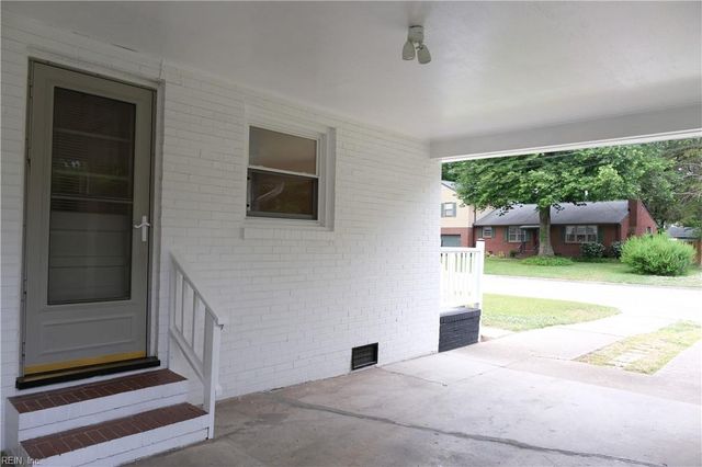 57 Peters LN, Newport News, VA 23606