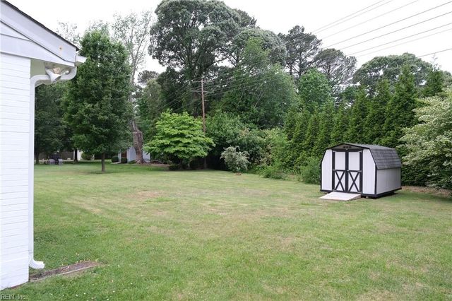 57 Peters LN, Newport News, VA 23606
