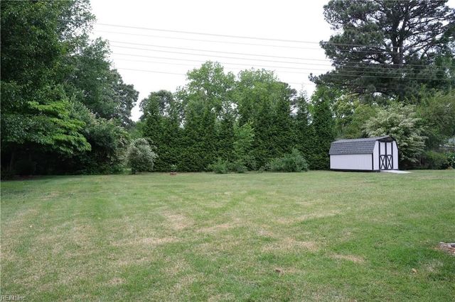 57 Peters LN, Newport News, VA 23606