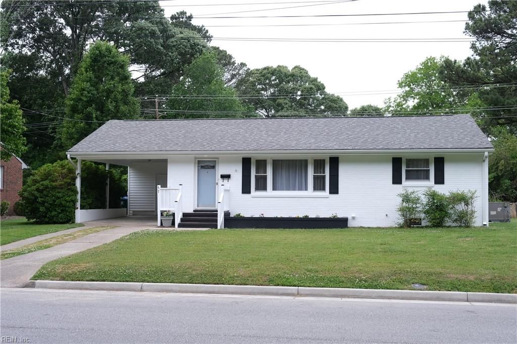 57 Peters LN, Newport News, VA 23606